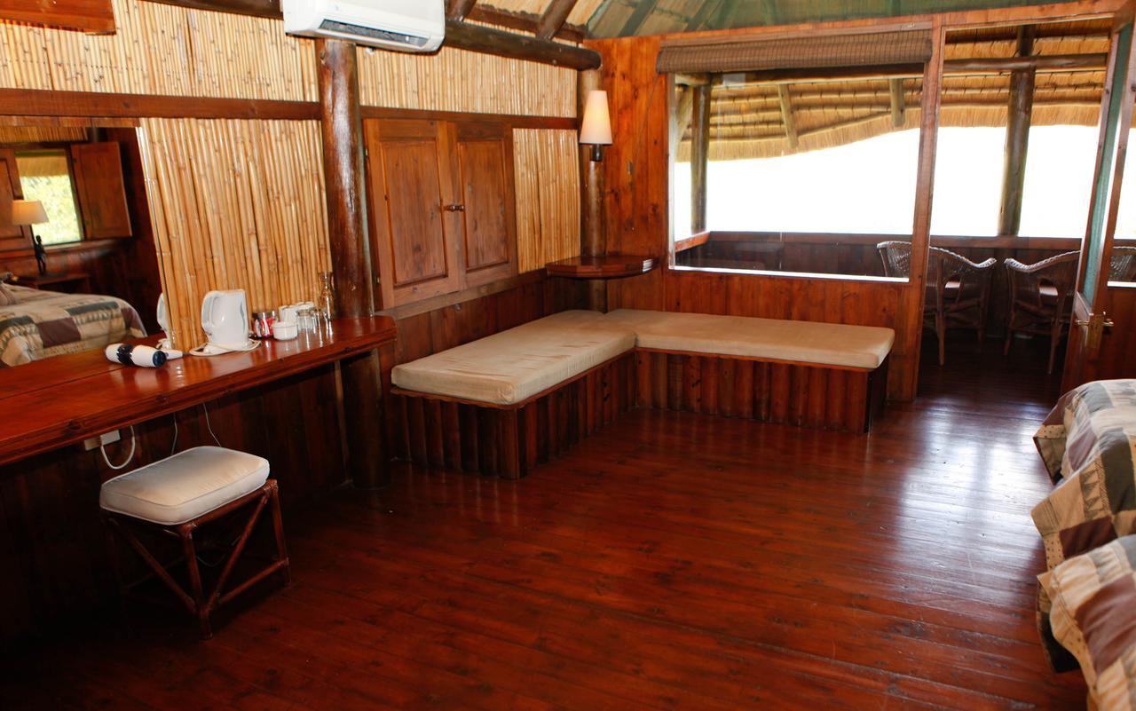 Nkwazi Lake Lodge Pongola Exterior foto