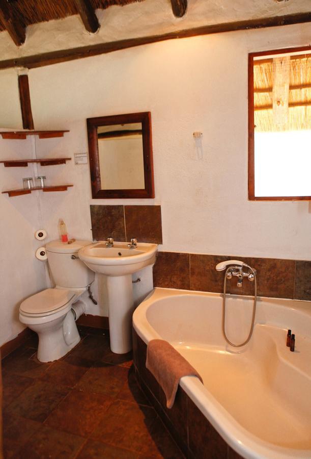 Nkwazi Lake Lodge Pongola Exterior foto