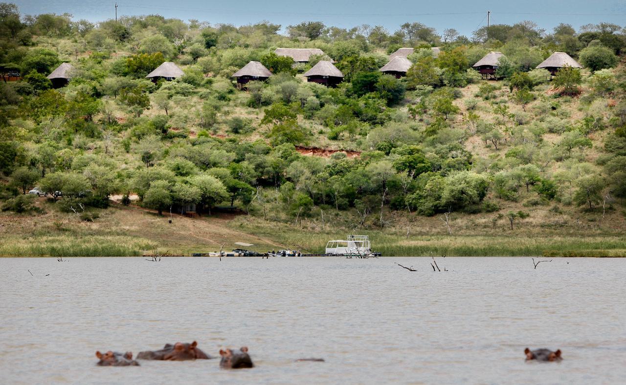 Nkwazi Lake Lodge Pongola Exterior foto